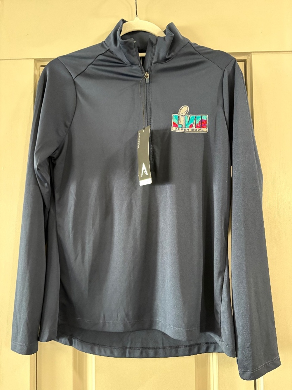 Superbowl NWT Navy Quarter Zip (M)